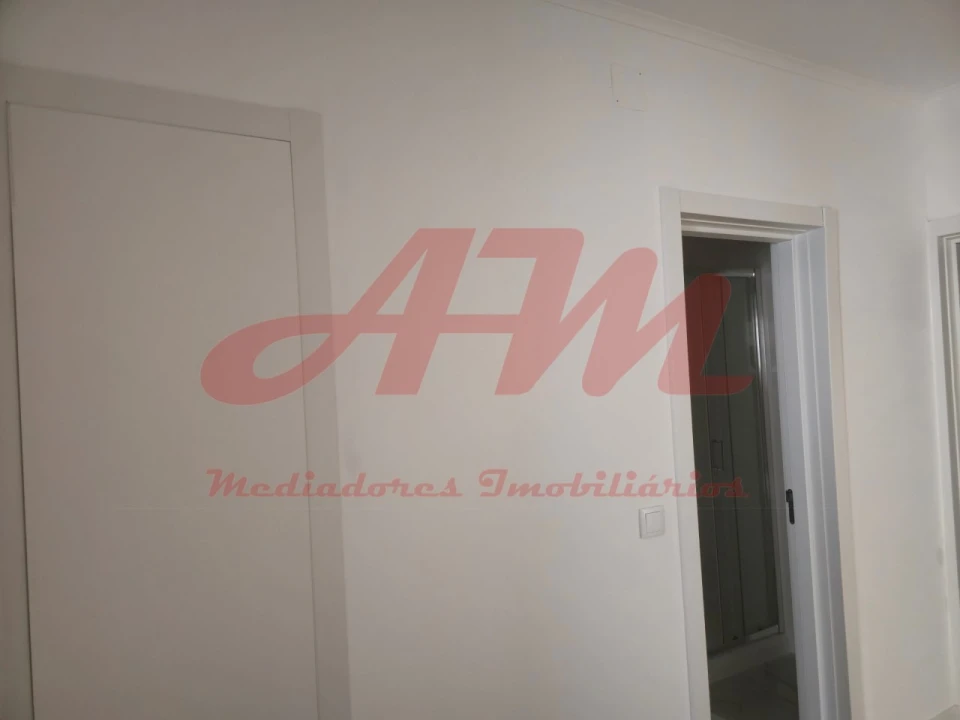 Apartamento T2 para Venda em Falagueira-Venda Nova Foto 23