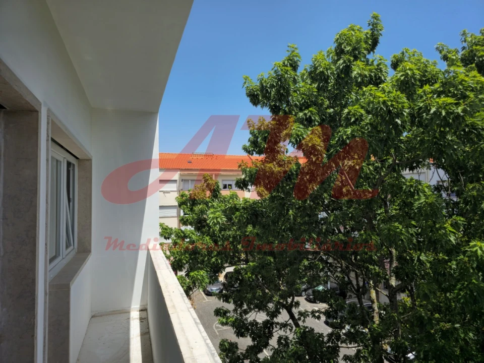 Apartamento T2 para Venda em Falagueira-Venda Nova Foto 28