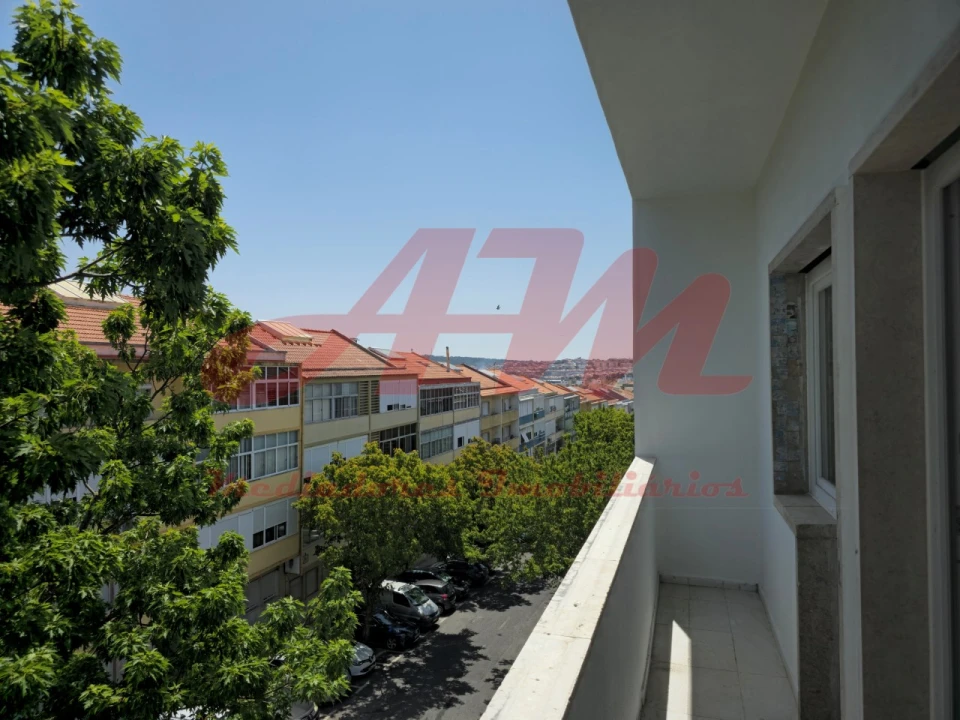 Apartamento T2 para Venda em Falagueira-Venda Nova Foto 29