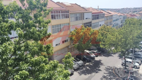 Apartamento T2 para Venda em Falagueira-Venda Nova