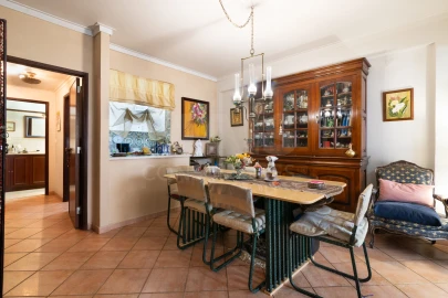 Apartamento T2 para Venda em Algés, Linda-A-Velha e Cruz Quebrada-Dafundo