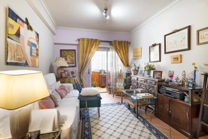 Apartamento T2 para Venda em Algés, Linda-A-Velha e Cruz Quebrada-Dafundo