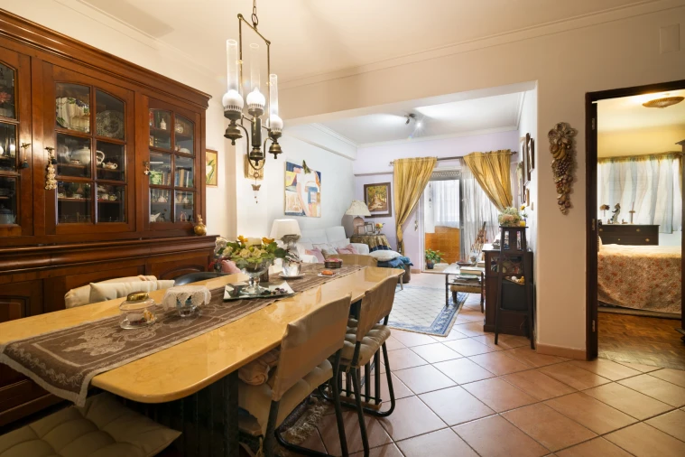Apartamento T2 para Venda em Algés, Linda-A-Velha e Cruz Quebrada-Dafundo Foto 3