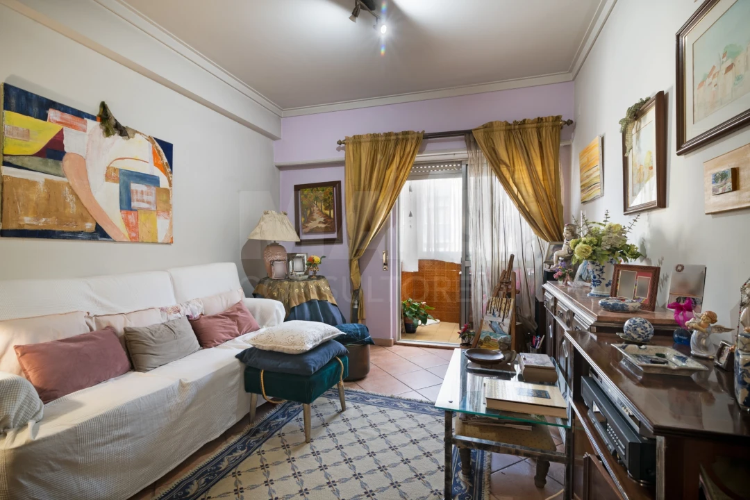 Apartamento T2 para Venda em Algés, Linda-A-Velha e Cruz Quebrada-Dafundo Foto 6