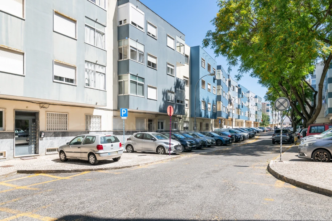 Apartamento T2 para Venda em Algés, Linda-A-Velha e Cruz Quebrada-Dafundo Foto 10
