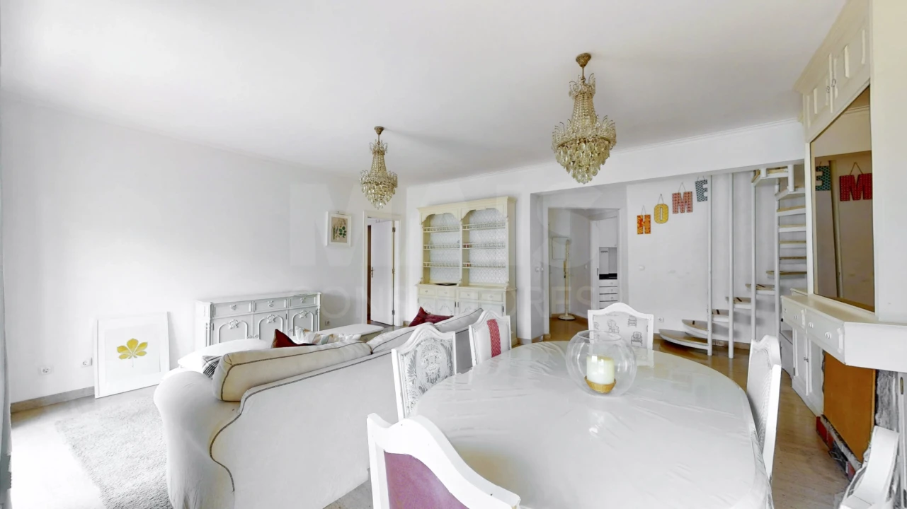 Apartamento T2 para Venda em Alverca do Ribatejo e Sobralinho Foto 2