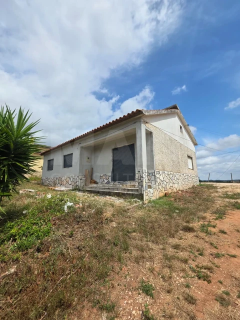 Moradia T3 para Venda em Painho e Figueiros