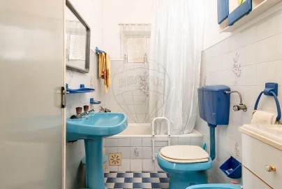 Apartamento T2 para Venda em Baixa da Banheira e Vale da Amoreira