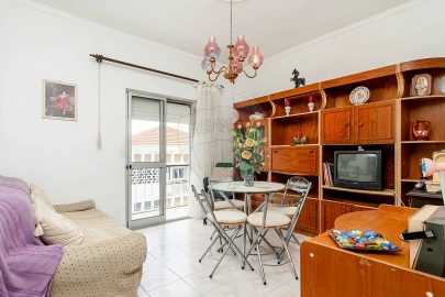 Apartamento T2 para Venda em Baixa da Banheira e Vale da Amoreira
