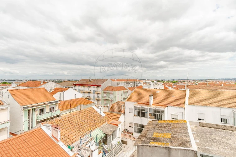 Apartamento T2 para Venda em Baixa da Banheira e Vale da Amoreira Foto 14