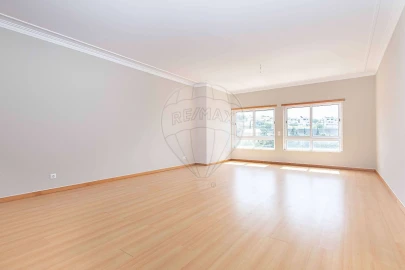 Apartamento T2 para Venda em Mina de Água