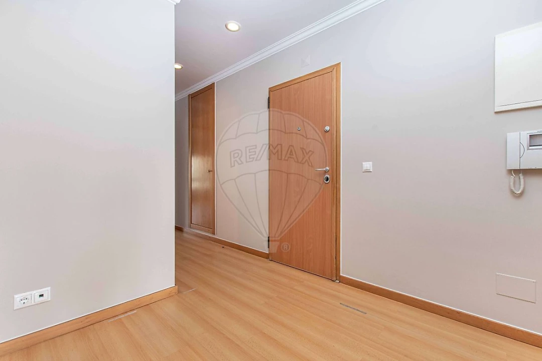 Apartamento T2 para Venda em Mina de Água Foto 3