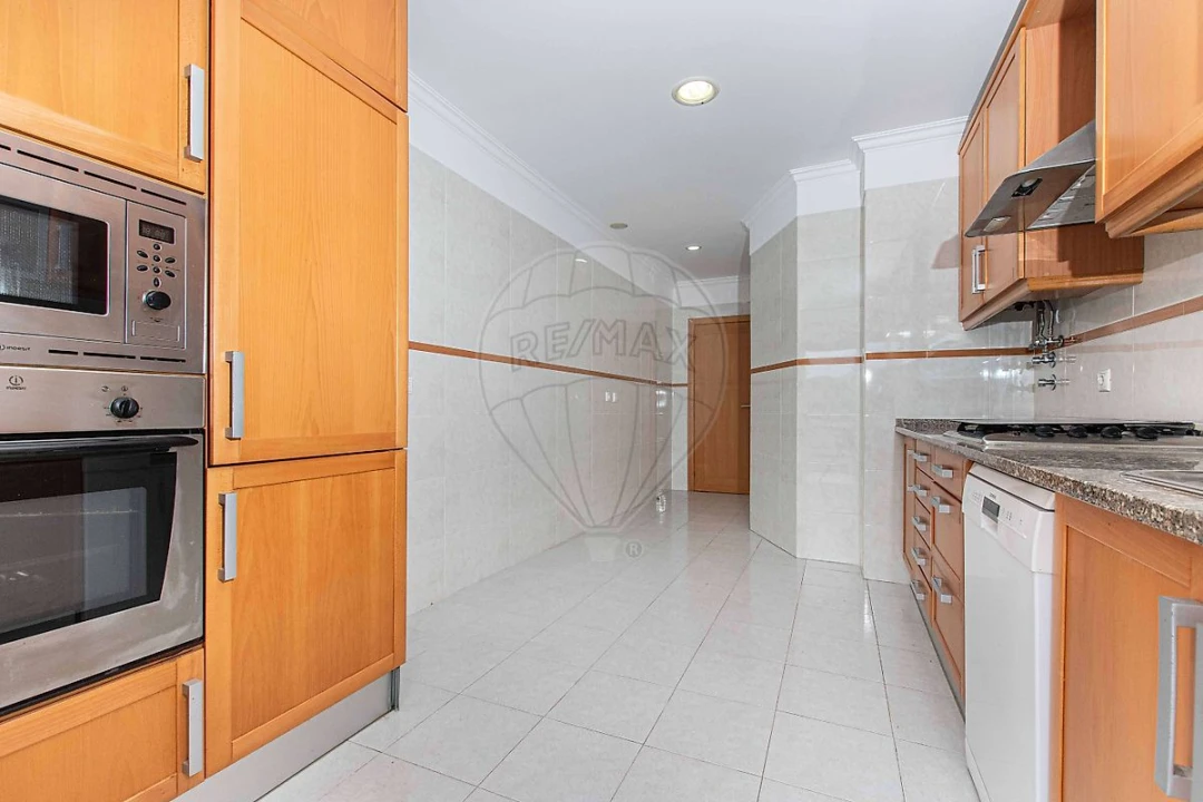 Apartamento T2 para Venda em Mina de Água Foto 10