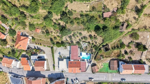 Prédio para Venda em Manteigas (São Pedro)