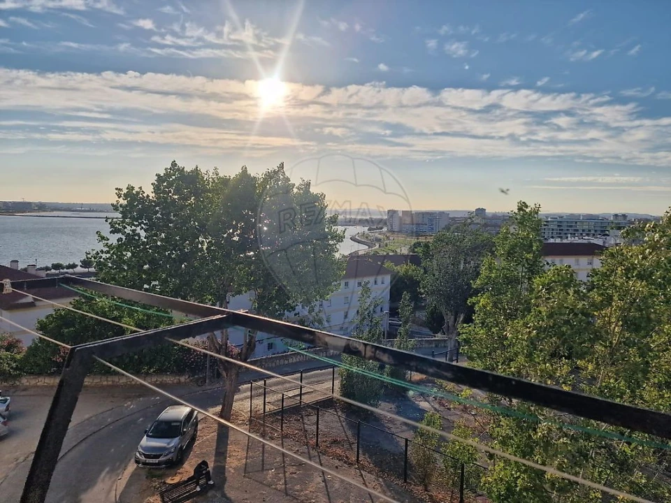 Apartamento T3 para Venda em Alto do Seixalinho, Santo André e Verderena Foto 1