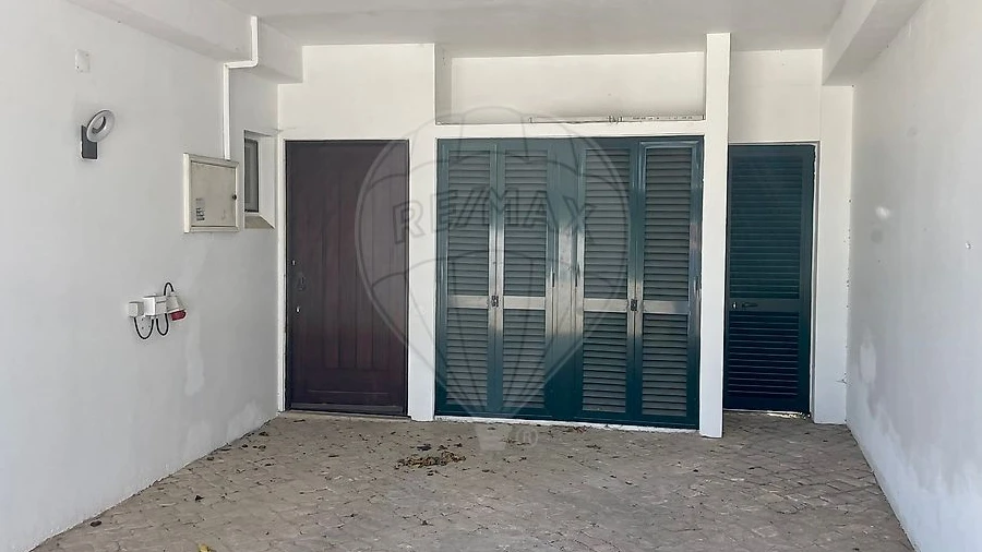Moradia T3 para Arrendamento em Albufeira e Olhos de Água