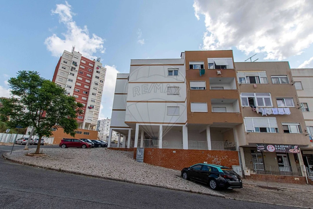 Apartamento T3 para Venda em Vialonga Foto 4