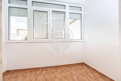 Apartamento T3 para Venda em Vialonga