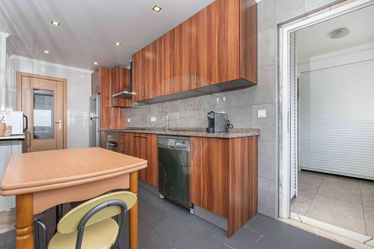 Apartamento T3 para Venda em Vialonga Foto 21