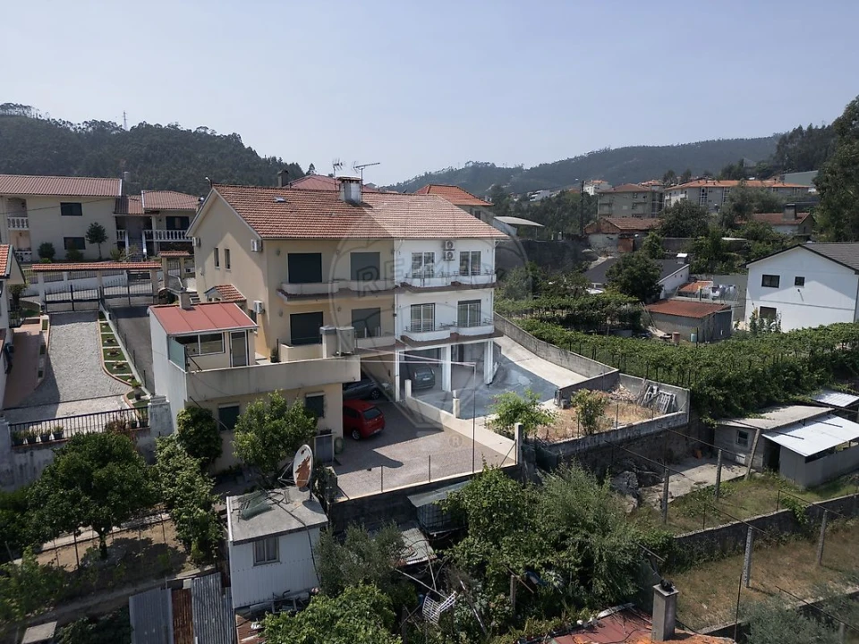 Moradia T3 para Venda em São Pedro de Castelões Foto 2