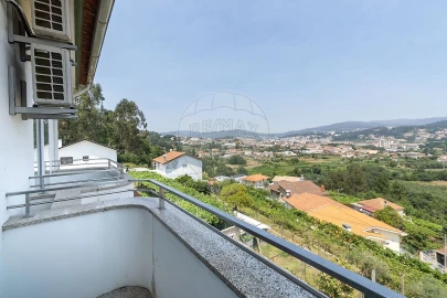 Moradia T3 para Venda em São Pedro de Castelões