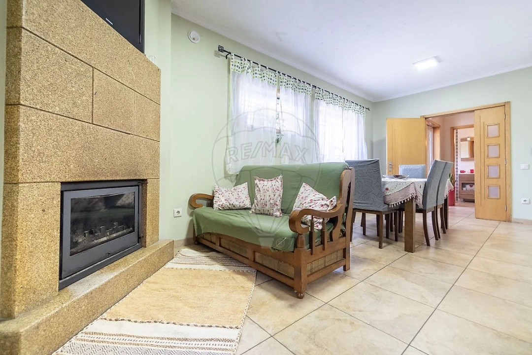 Moradia T3 para Venda em São Pedro de Castelões Foto 45