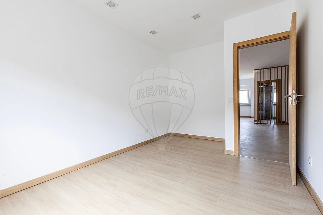 Apartamento T2 para Arrendamento em Moscavide e Portela Foto 11