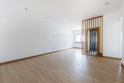 Apartamento T2 para Arrendamento em Moscavide e Portela