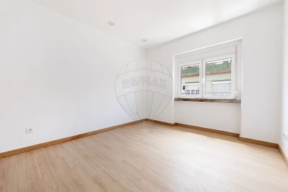 Apartamento T2 para Arrendamento em Moscavide e Portela