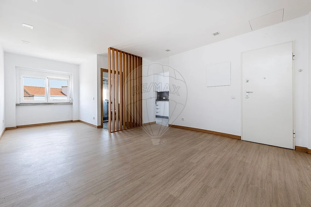 Apartamento T2 para Arrendamento em Moscavide e Portela Foto 3