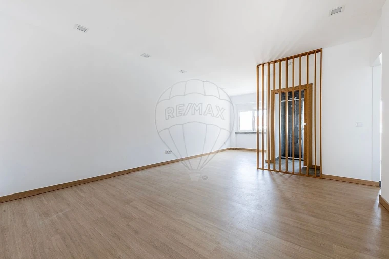 Apartamento T2 para Arrendamento em Moscavide e Portela Foto 4