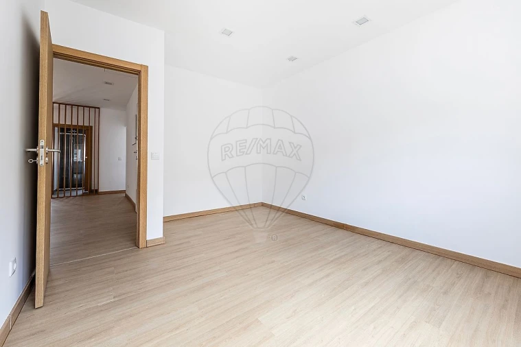 Apartamento T2 para Arrendamento em Moscavide e Portela Foto 17