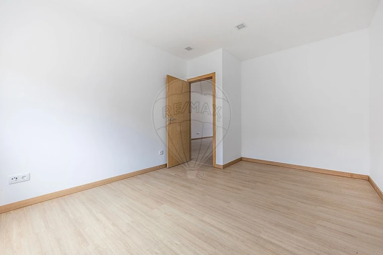 Apartamento T2 para Arrendamento em Moscavide e Portela Foto 16