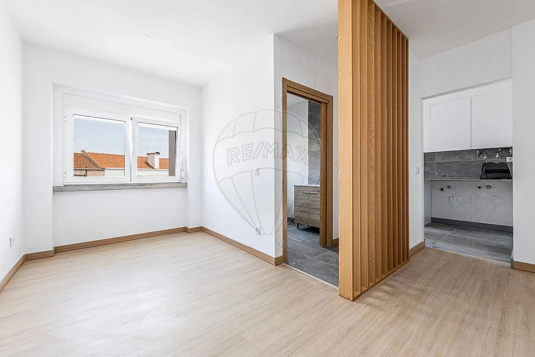 Apartamento T2 para Arrendamento em Moscavide e Portela Foto 3