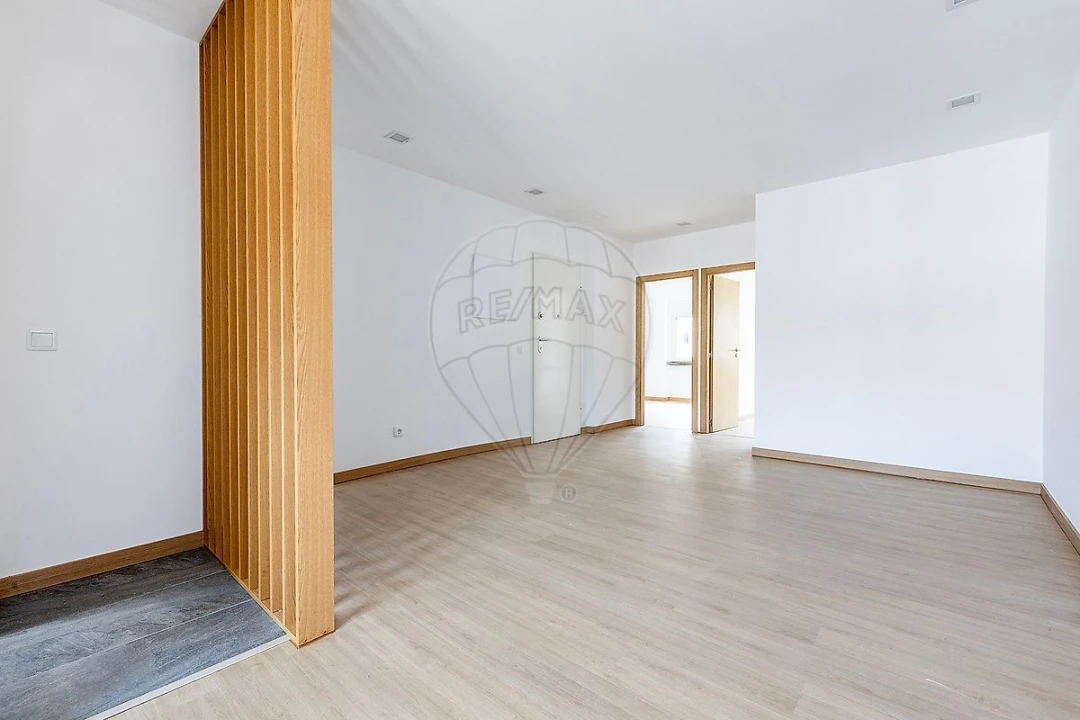 Apartamento T2 para Arrendamento em Moscavide e Portela Foto 2