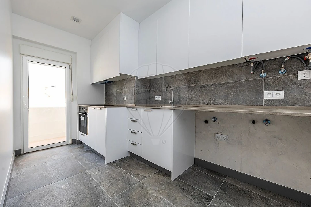 Apartamento T2 para Arrendamento em Moscavide e Portela Foto 4