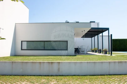 Moradia T4 para Venda em Bustos, Troviscal e Mamarrosa