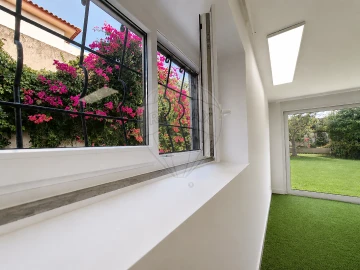 Moradia T3 para Arrendamento em Carcavelos e Parede