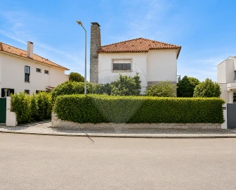 Moradia T3 para Arrendamento em Carcavelos e Parede