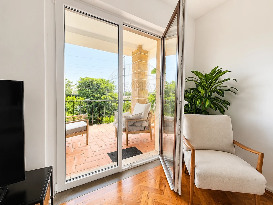 Moradia T3 para Arrendamento em Carcavelos e Parede Foto 46