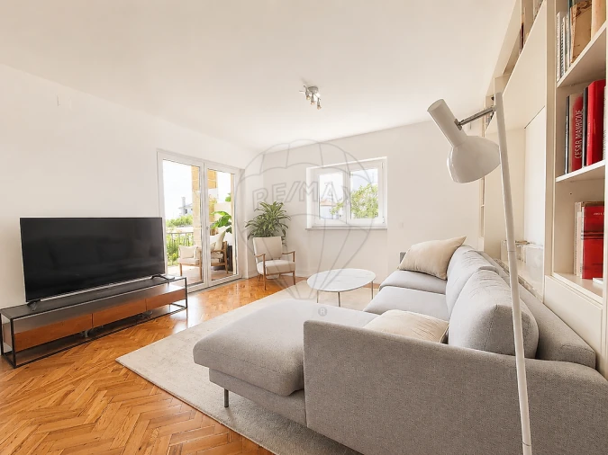 Moradia T3 para Arrendamento em Carcavelos e Parede Foto 44