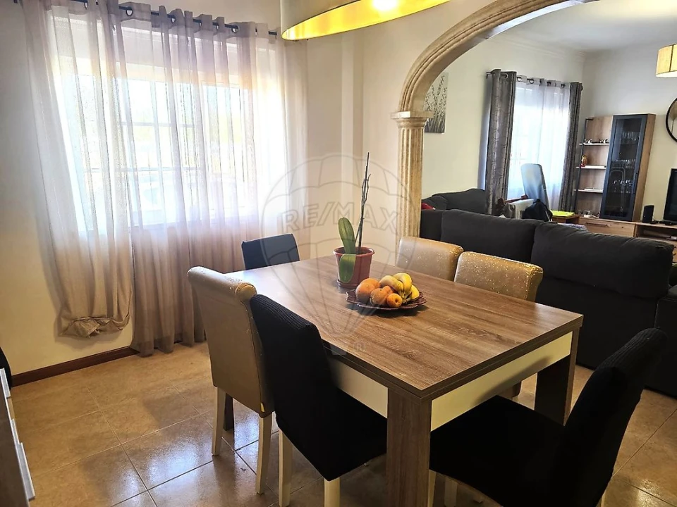 Apartamento T2 para Venda em Palmela Foto 14