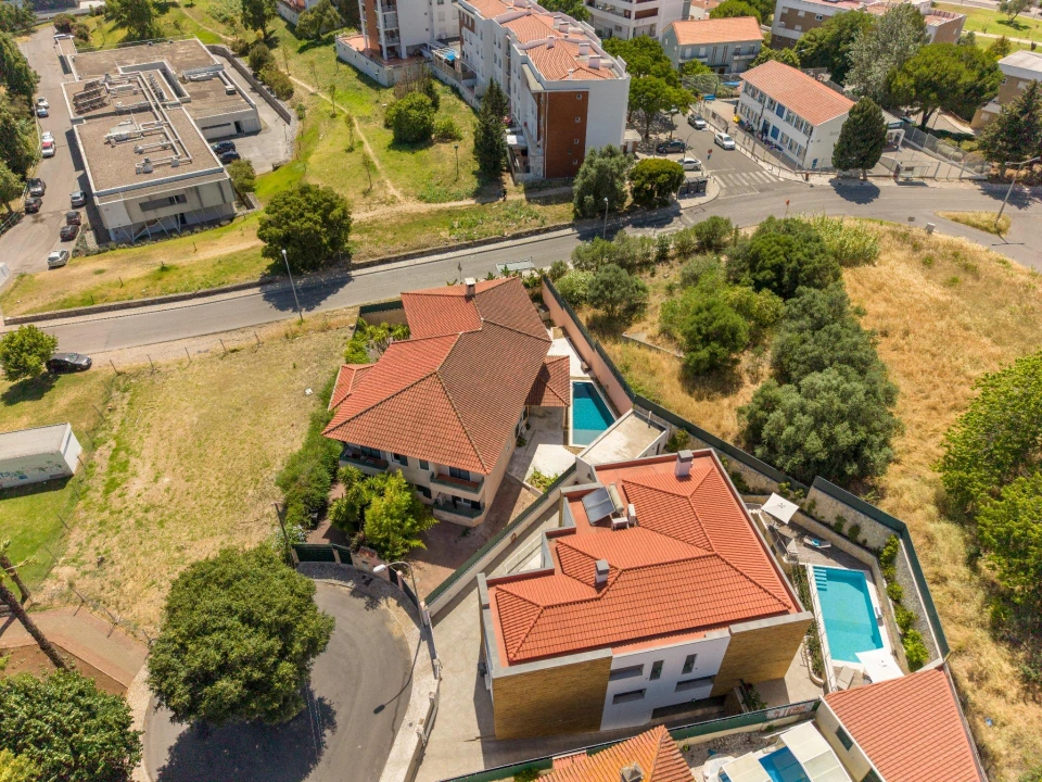 Moradia T5 para Venda em Oeiras e São Julião da Barra, Paço de Arcos e Caxias Foto 4