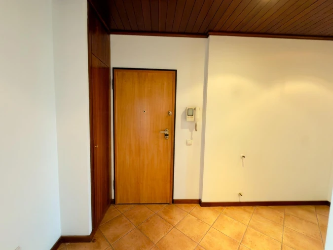 Apartamento T3 para Venda em Aguas Santas Foto 2