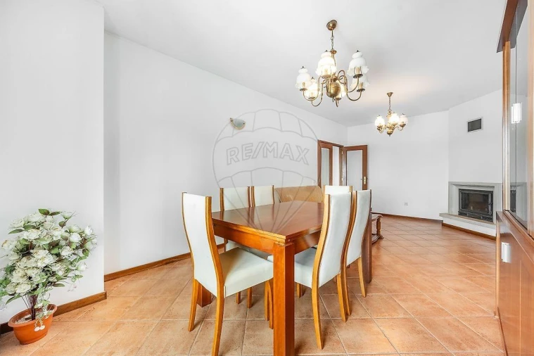 Apartamento T3 para Venda em Aguas Santas Foto 2