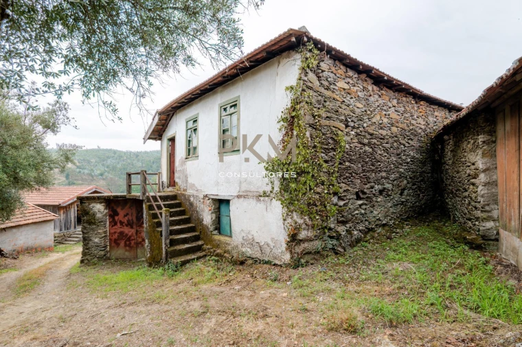 Moradia T7 para Venda em Telões Foto 16