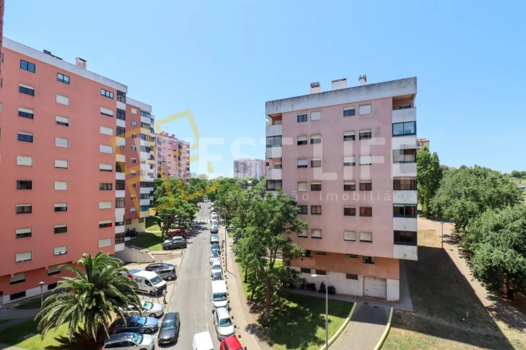 Apartamento T3 para Venda em Cacém e São Marcos Foto 17