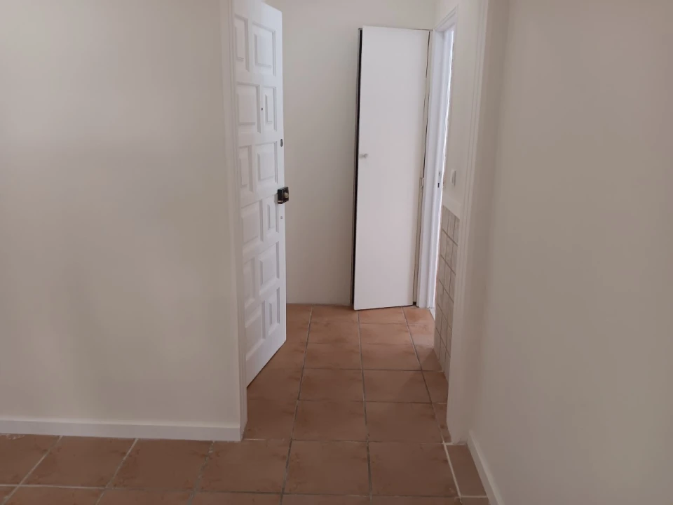 Apartamento T2 para Venda em Algueirão-Mem Martins Foto 5