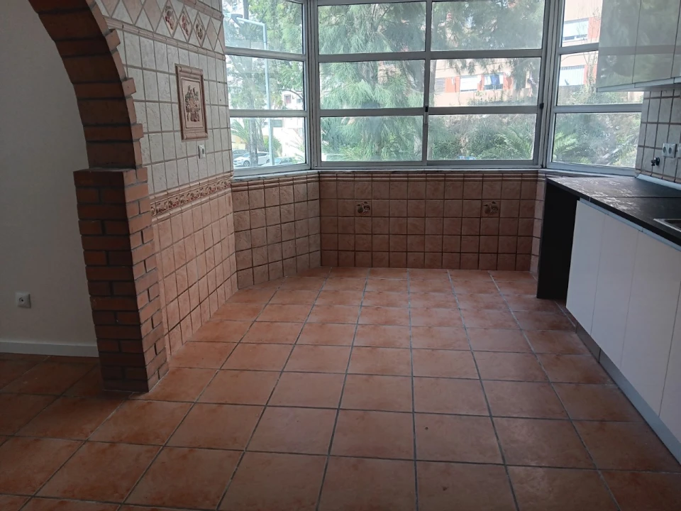 Apartamento T2 para Venda em Algueirão-Mem Martins Foto 9