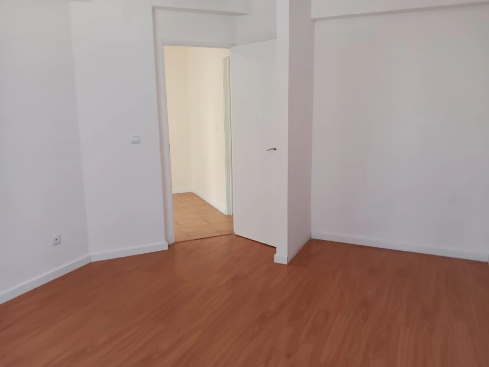 Apartamento T2 para Venda em Algueirão-Mem Martins Foto 14